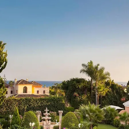 De Lujo Bahia De - Family Only فيلة ماربيا